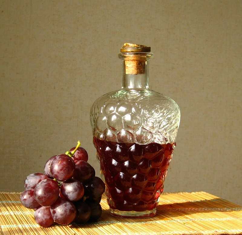 Самогон настоянный на винограде. самодельные виноградные настойки в домашних условиях