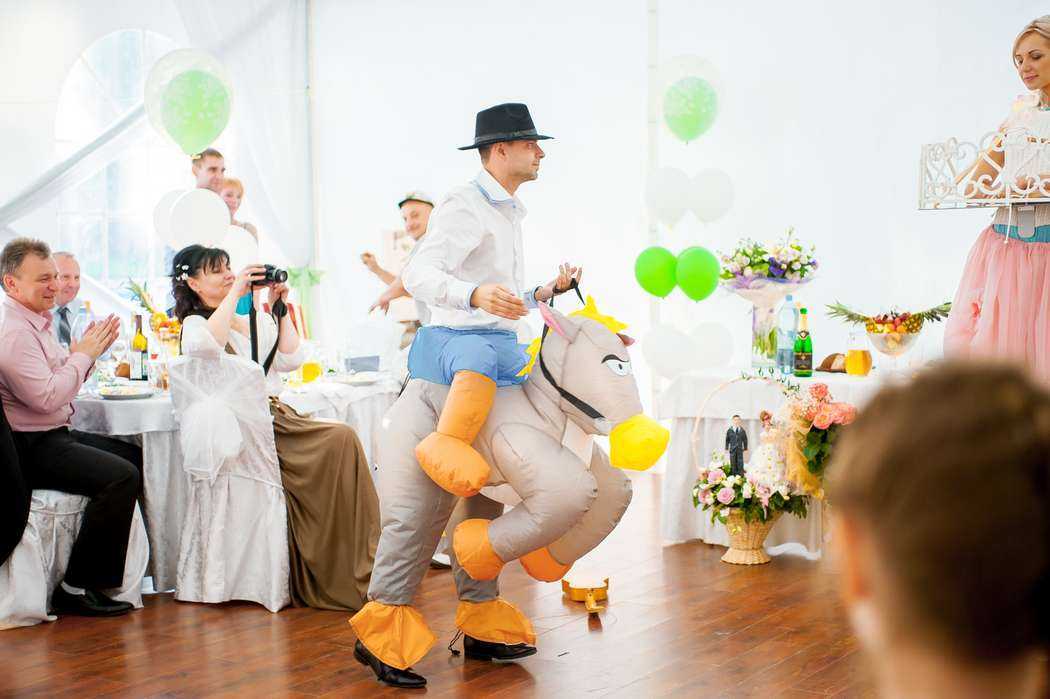 Что нужно знать про конкурсы на свадьбу для гостей? лучшие развлечения и игры