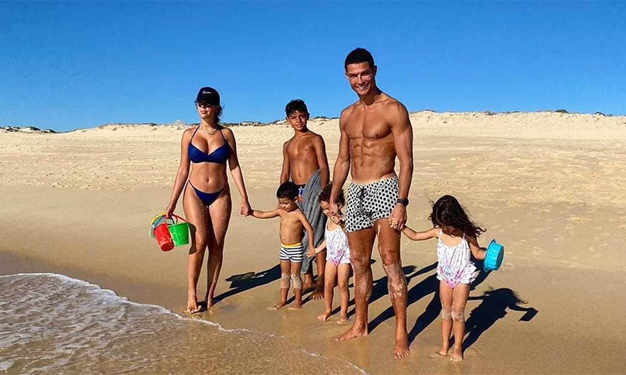 Ronaldo Family Picture