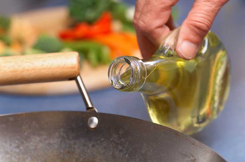 Можно ли жарить на оливковом масле овощи, рыбу, мясо? польза продукта и советы кулинаров: жарка на оливковом масле