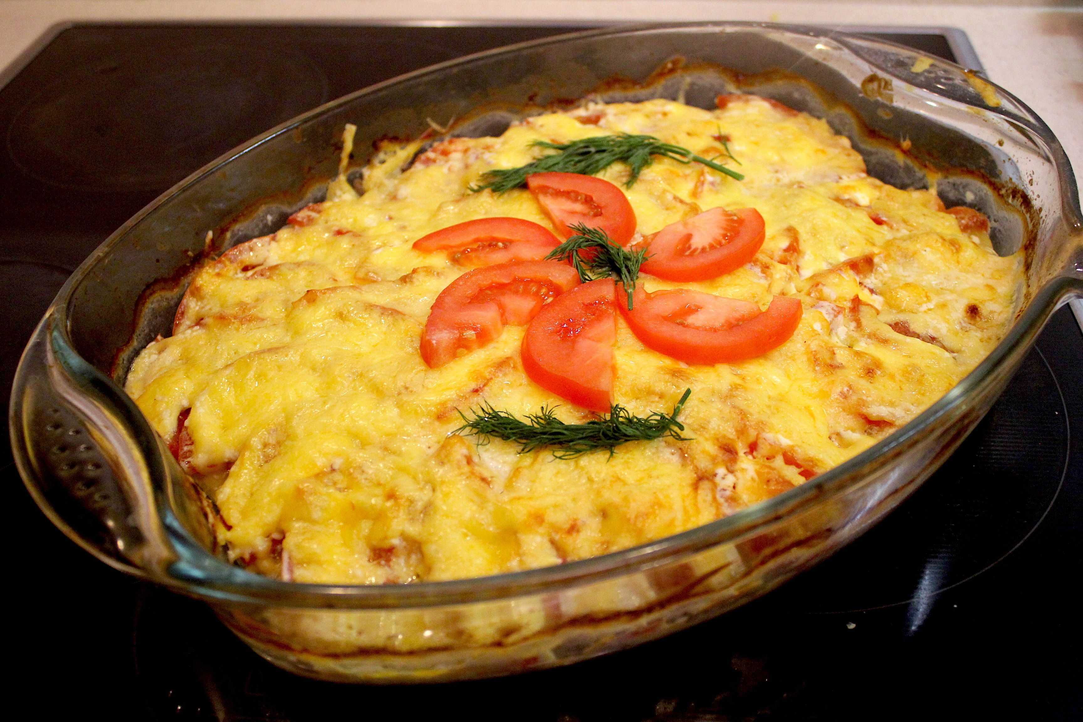 Картошка с помидорами и с сыром в духовке рецепт с фото