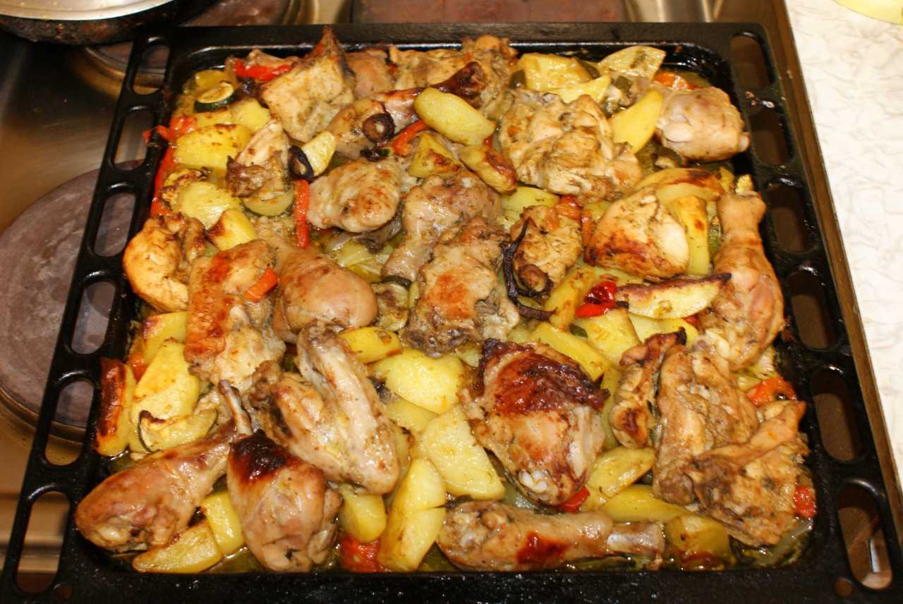 Рецепт курицы с овощами в духовке