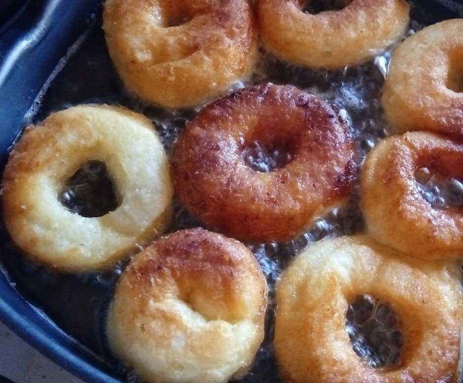 Быстрые пончики в сковороде для самых ленивых рецепт с фото