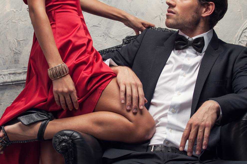 9 способов, при помощи которых мужчина проверяет вас в начале отношений