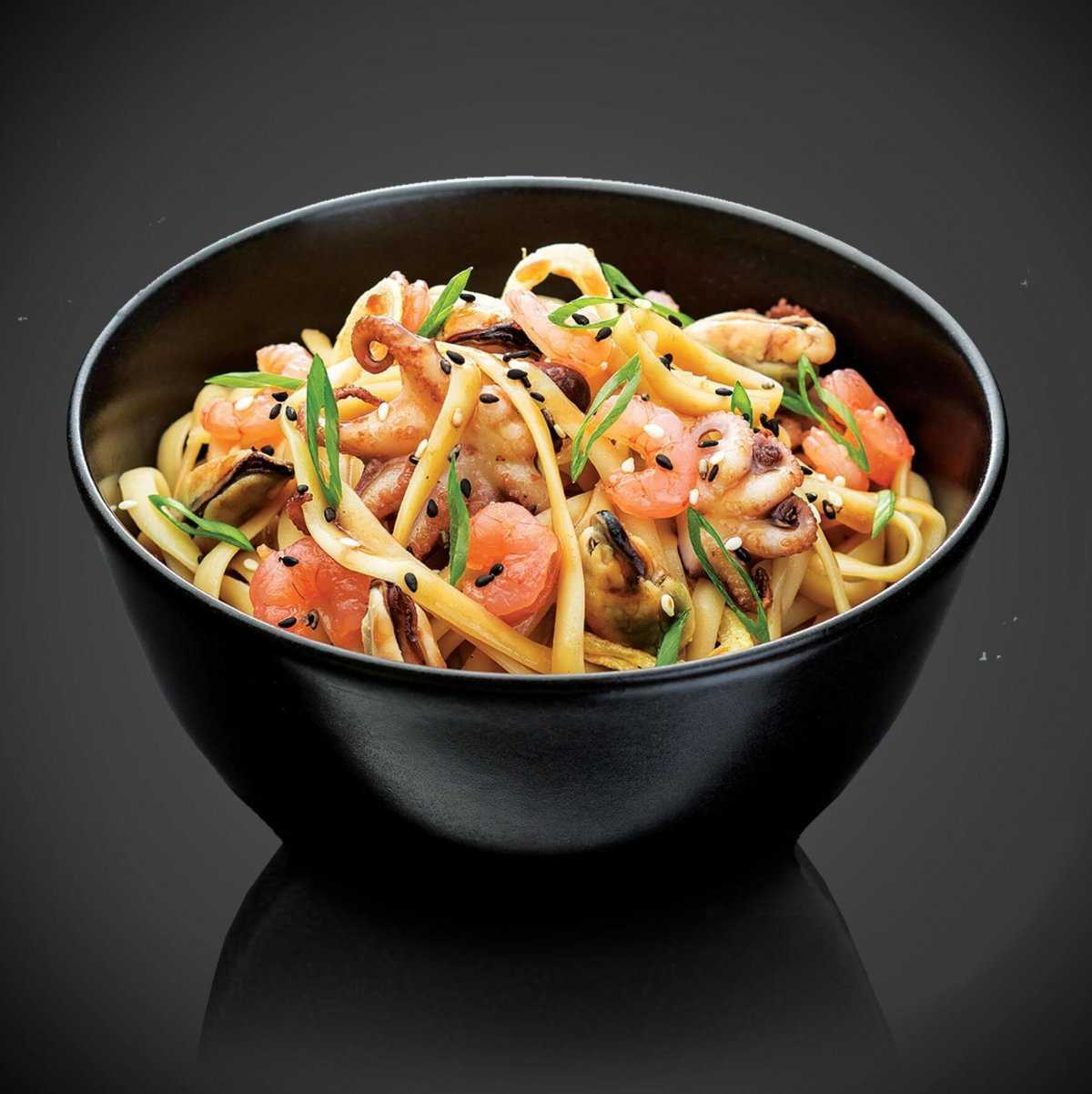 Лапша вок (wok) - рецепт в домашних условиях с курицей и овощами