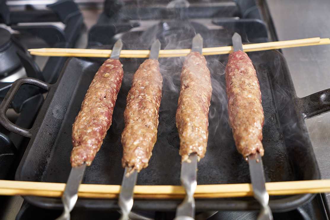 Рецепт люля из свинины на шампурах