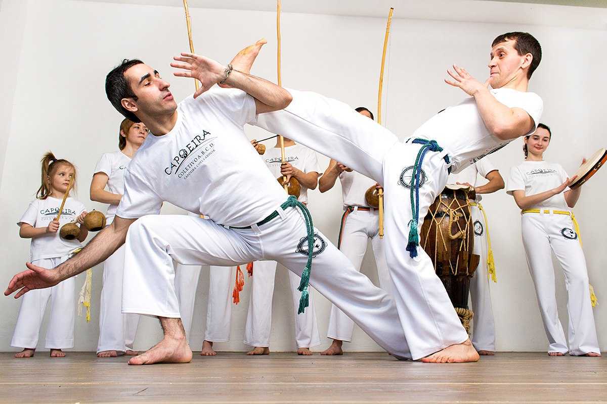 Опасный танец – бразильская капоэйра Чем бой в танце отличается от других боевых искусств