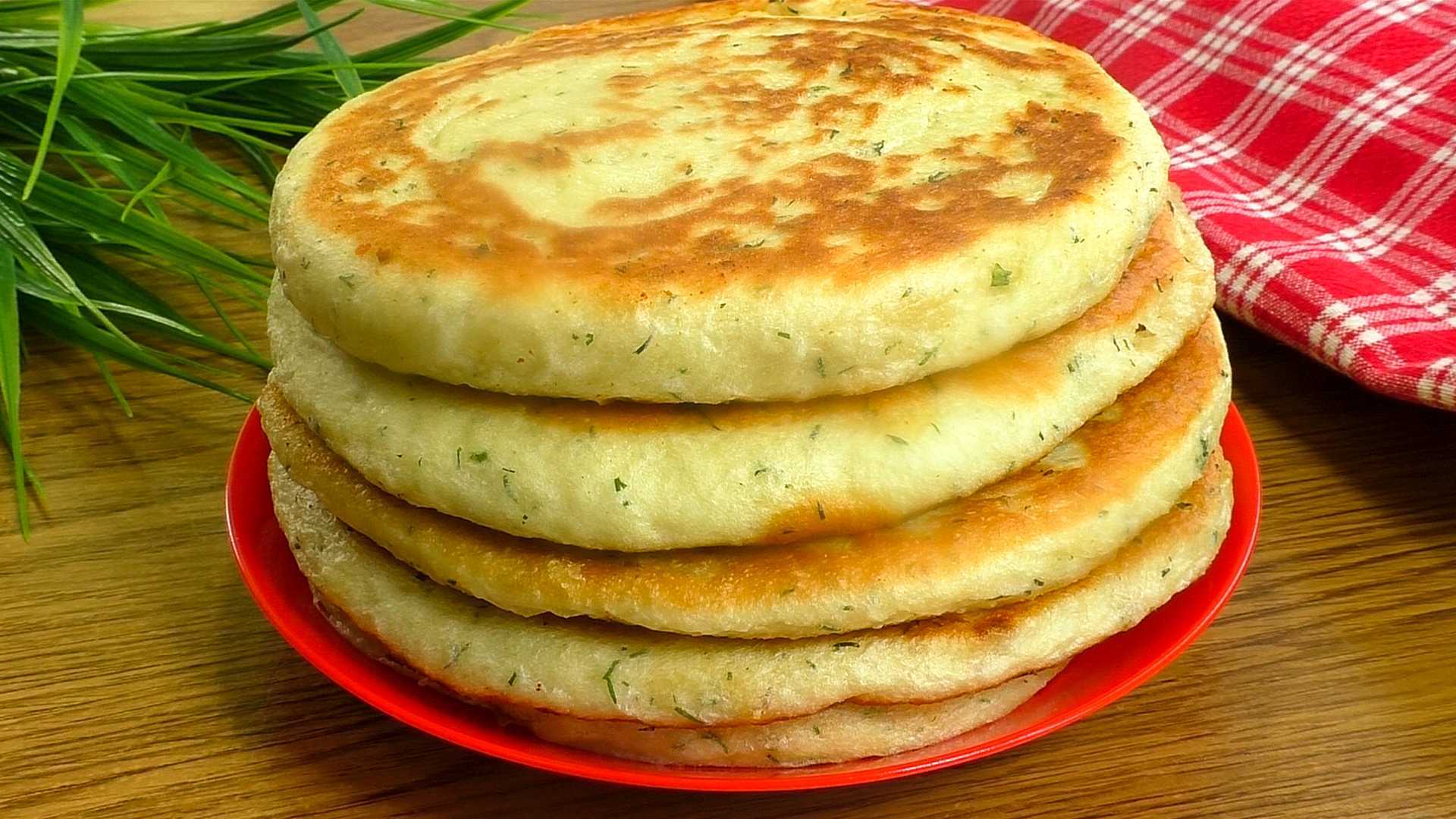 Лепешки на кефире с сыром и зеленью на сковороде рецепт с фото пошагово