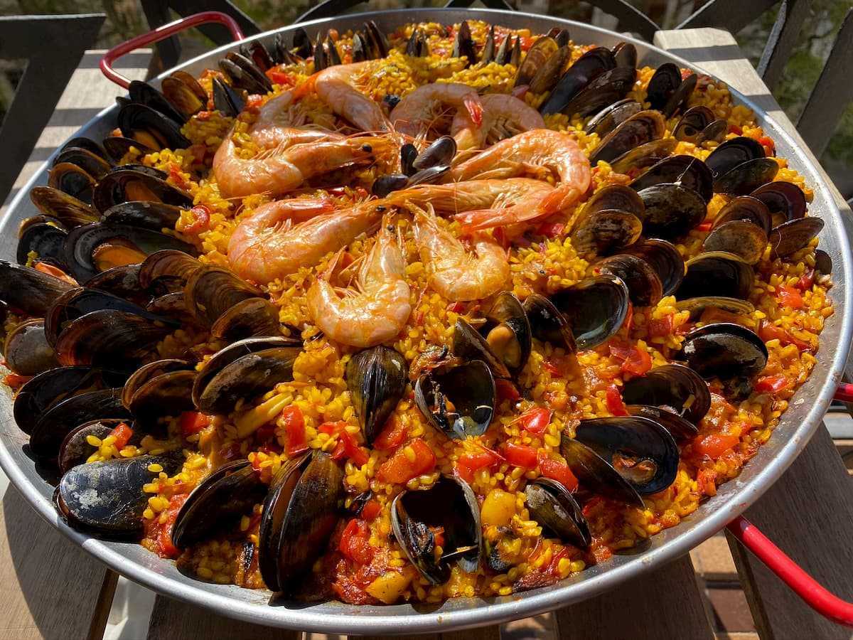 Валенсийская паэлья: история блюда и самый аутентичный рецепт