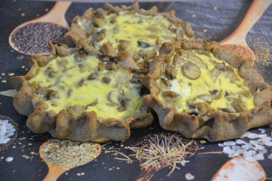Пирог с капустой и грибами: топ-5 рецептов, секреты поваров