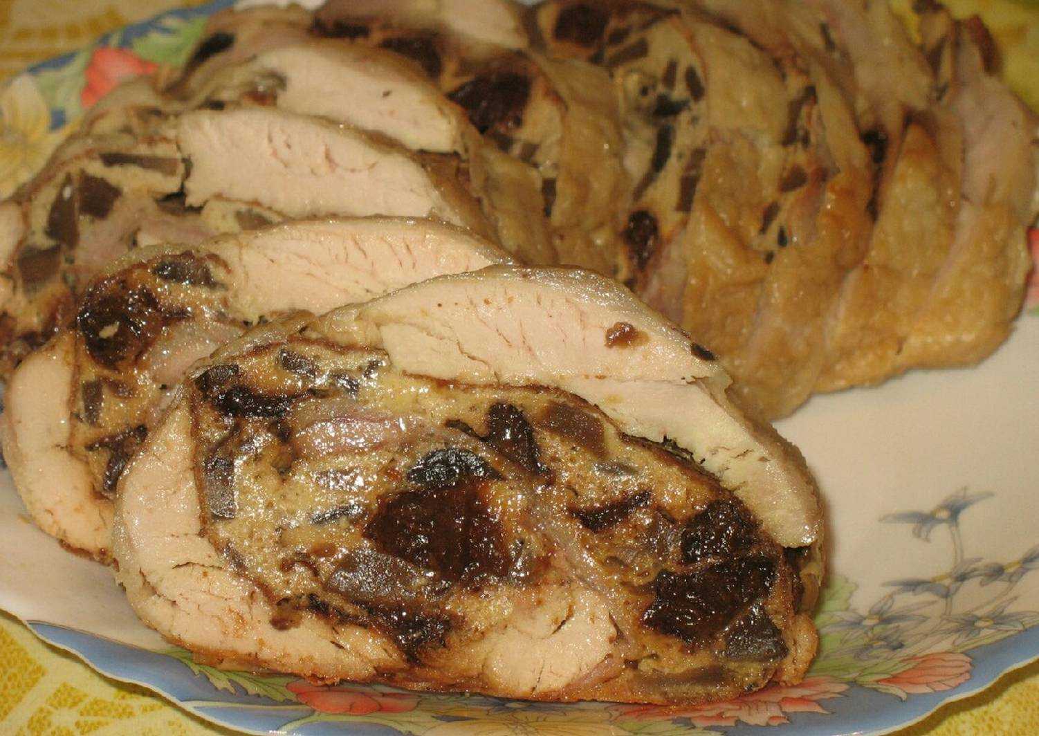 Куриный рулет с грибами и сыром - пошаговый рецепт в духовке