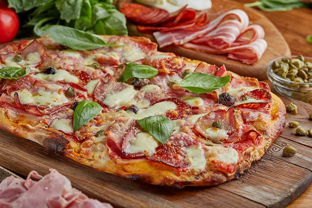 10 лучших рецептов домашней пиццы. итальянский, классический и постный рецепт пиццы