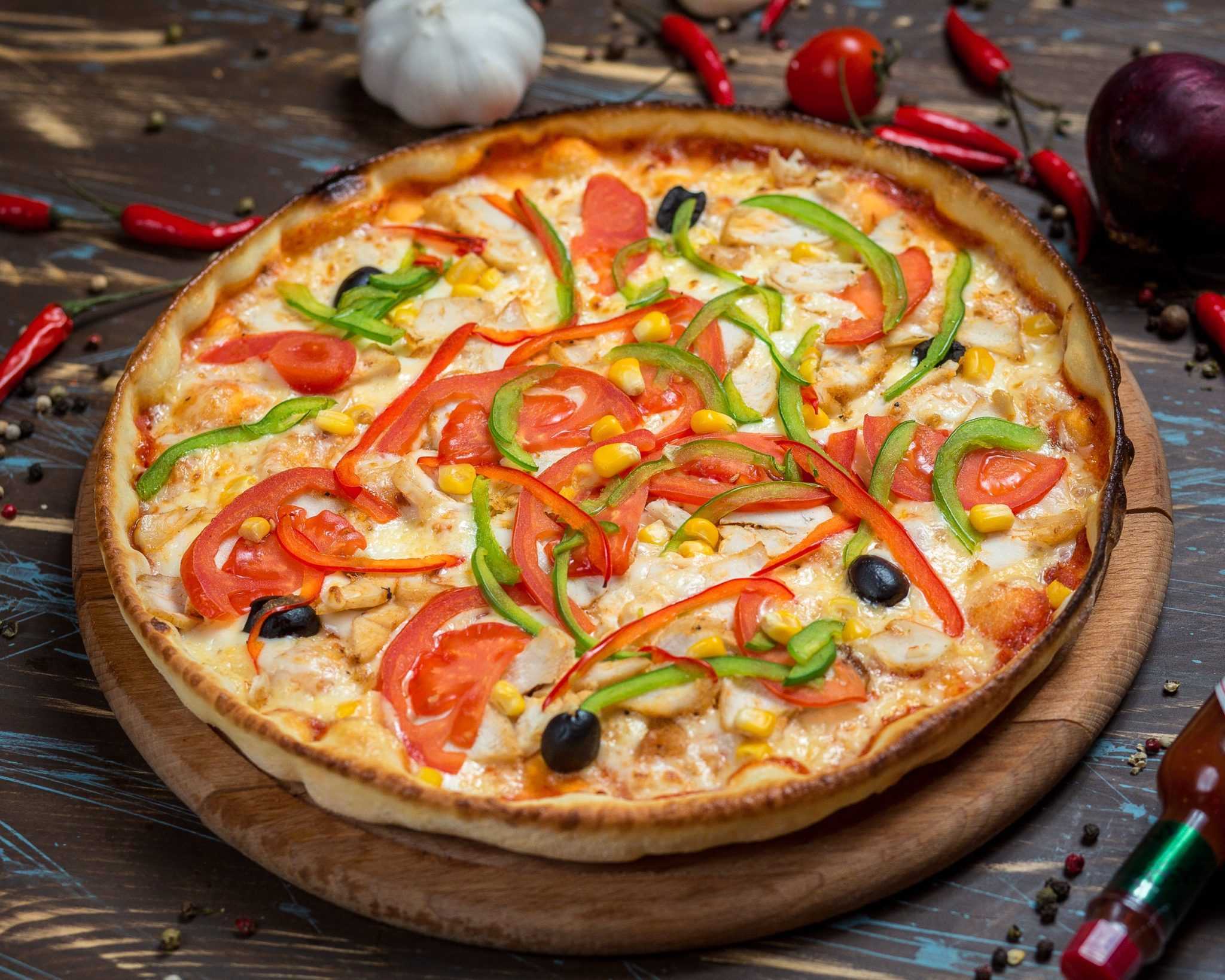 Веганские рецепты пиццы: Маргарита, пицца с баклажанами, с томатами и веганским сыром, кокосовая пицца, тесто глютен-фри Секреты и тонкости приготовления